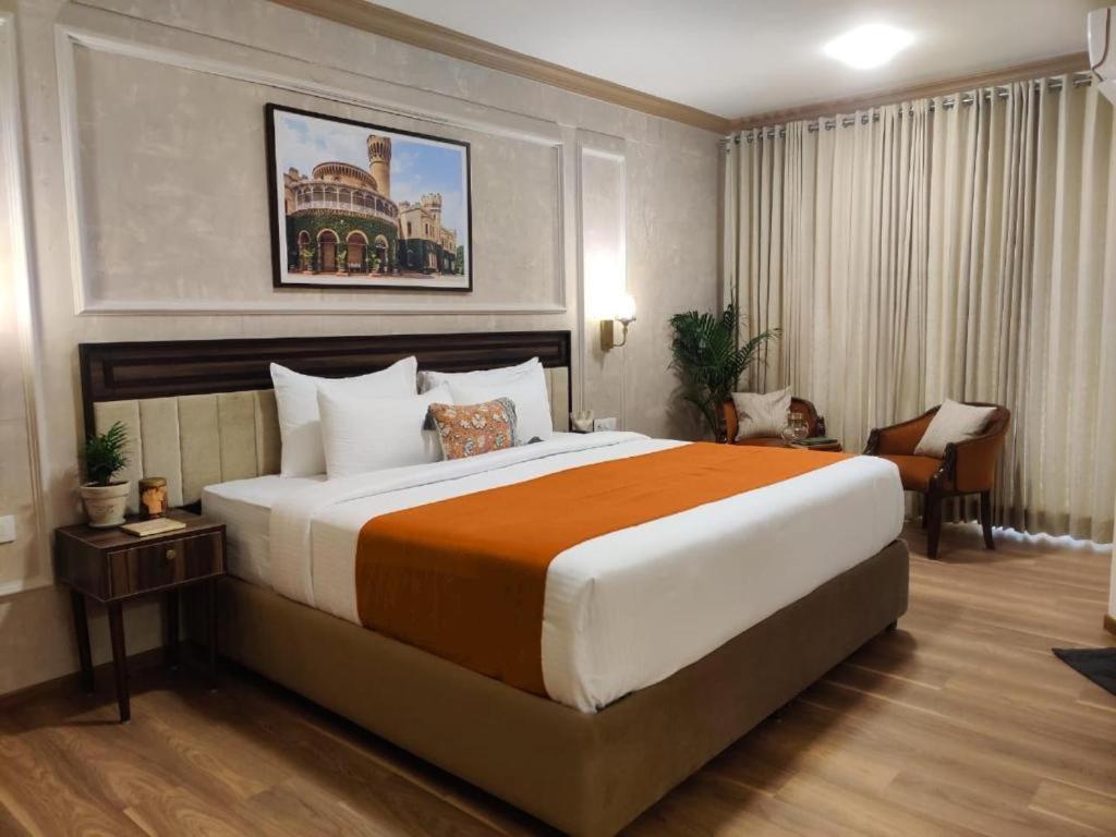 Nalapad'S Hotel Bangalore International Zewnętrze zdjęcie