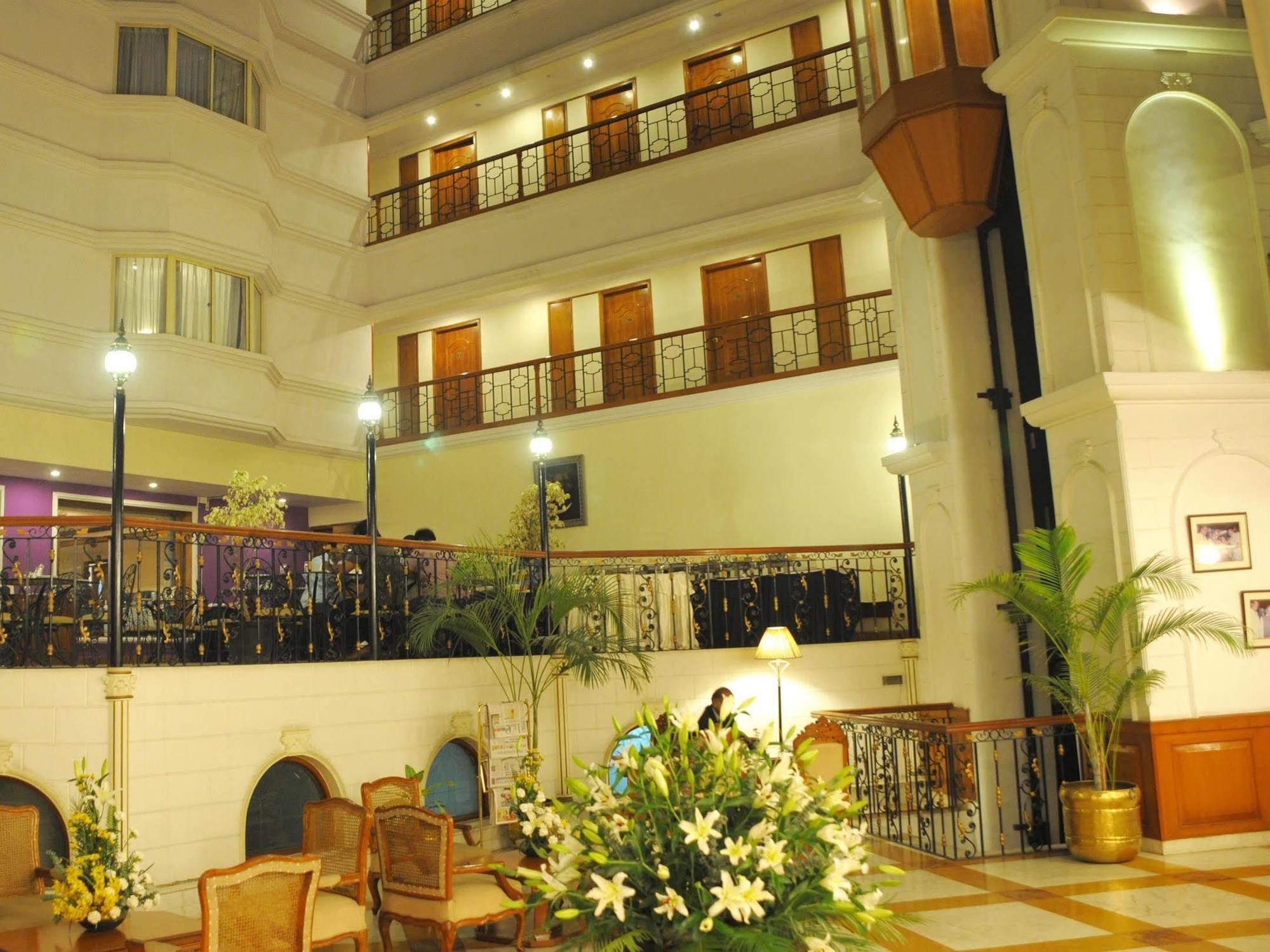 Nalapad'S Hotel Bangalore International Zewnętrze zdjęcie