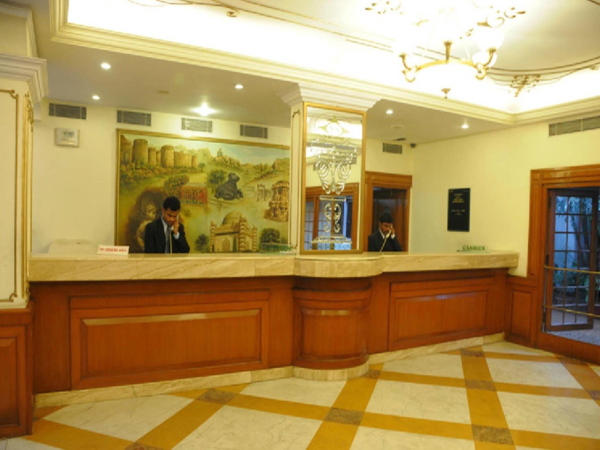 Nalapad'S Hotel Bangalore International Wnętrze zdjęcie